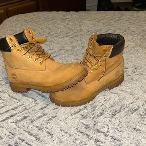 SZ 9M Distressed PREOWNED TIMBERLAND BOOTS GREAT PRICE